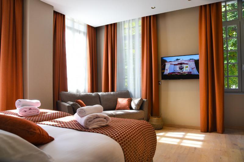 Le Castel D'Alti Hotel Bagnères-de-Luchon Kültér fotó